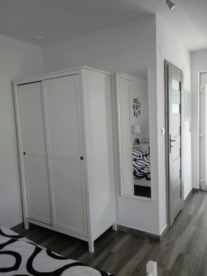 Pokoje Przy Zamku Podzamcze  Esterno foto